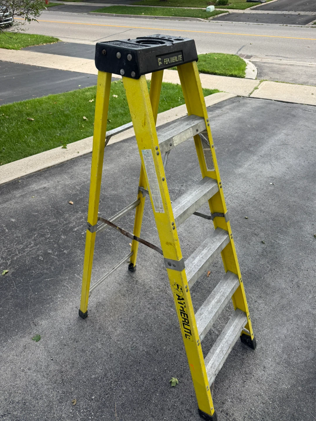 Featherlite Fibreglass 6ft Ladder - photo 2