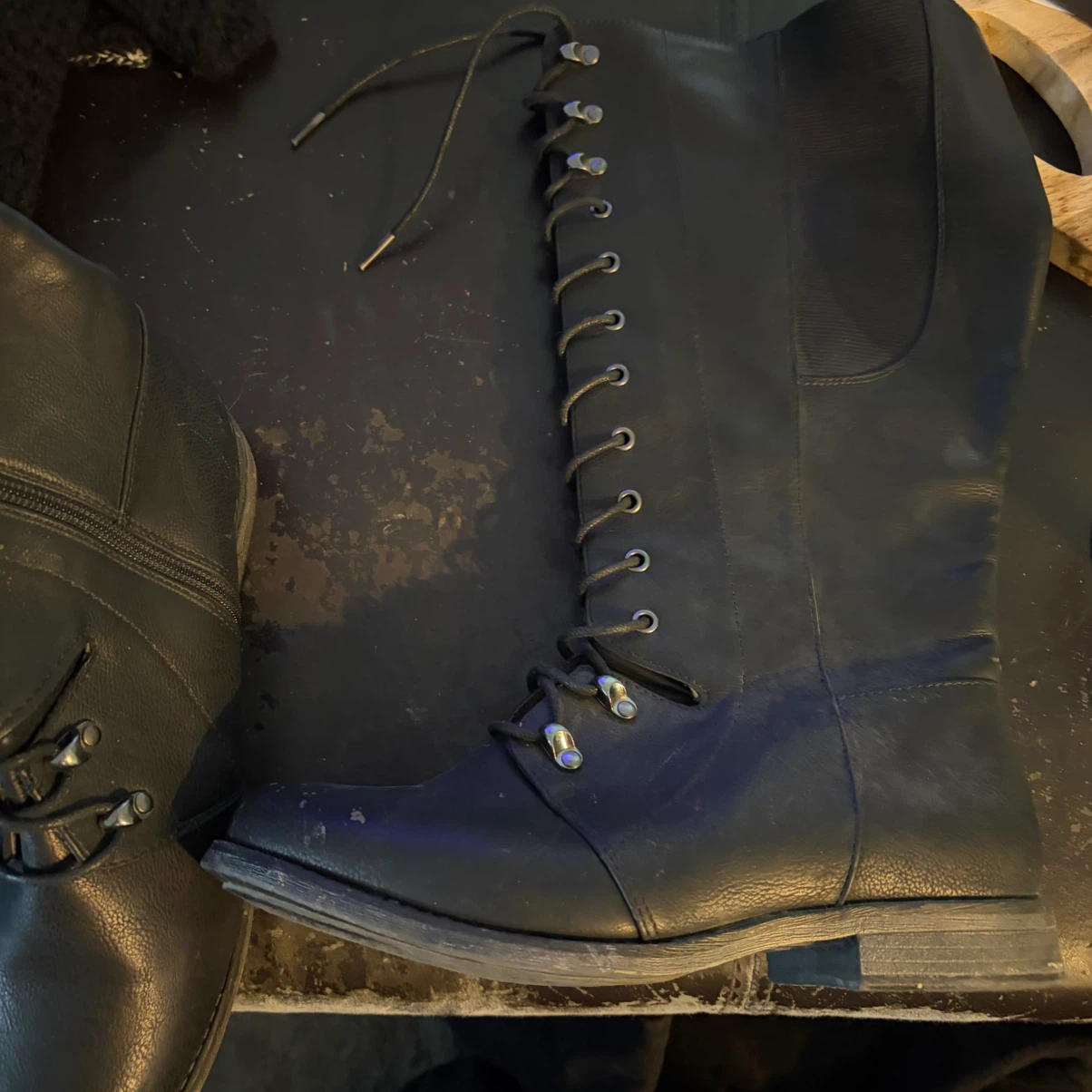 Black Lace-Up Knee-High Boots - photo 2