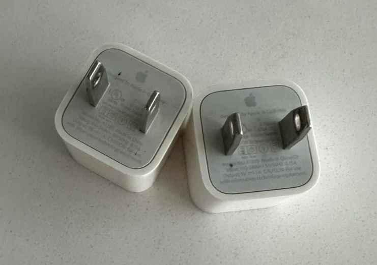 2 original Apple Power Adapters - photo 2