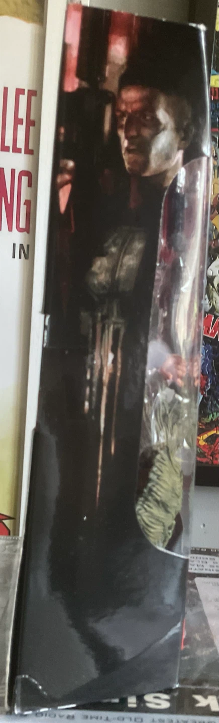 Marvel Legends Daredevil Punisher Action Figure - photo 4