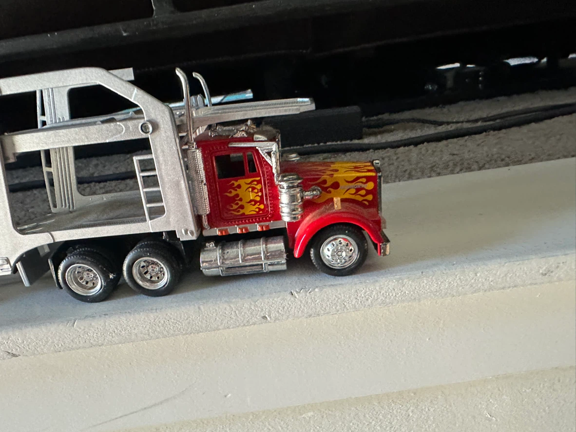 Diecast  Semi Trucks - photo 4