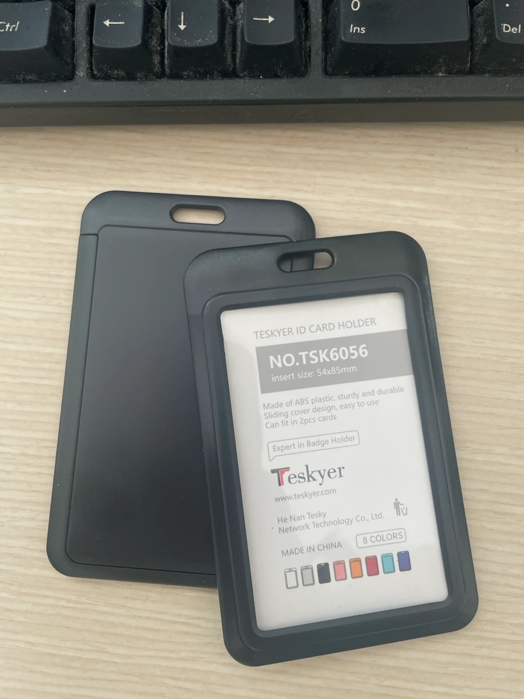 Teskyer ID Card Holder