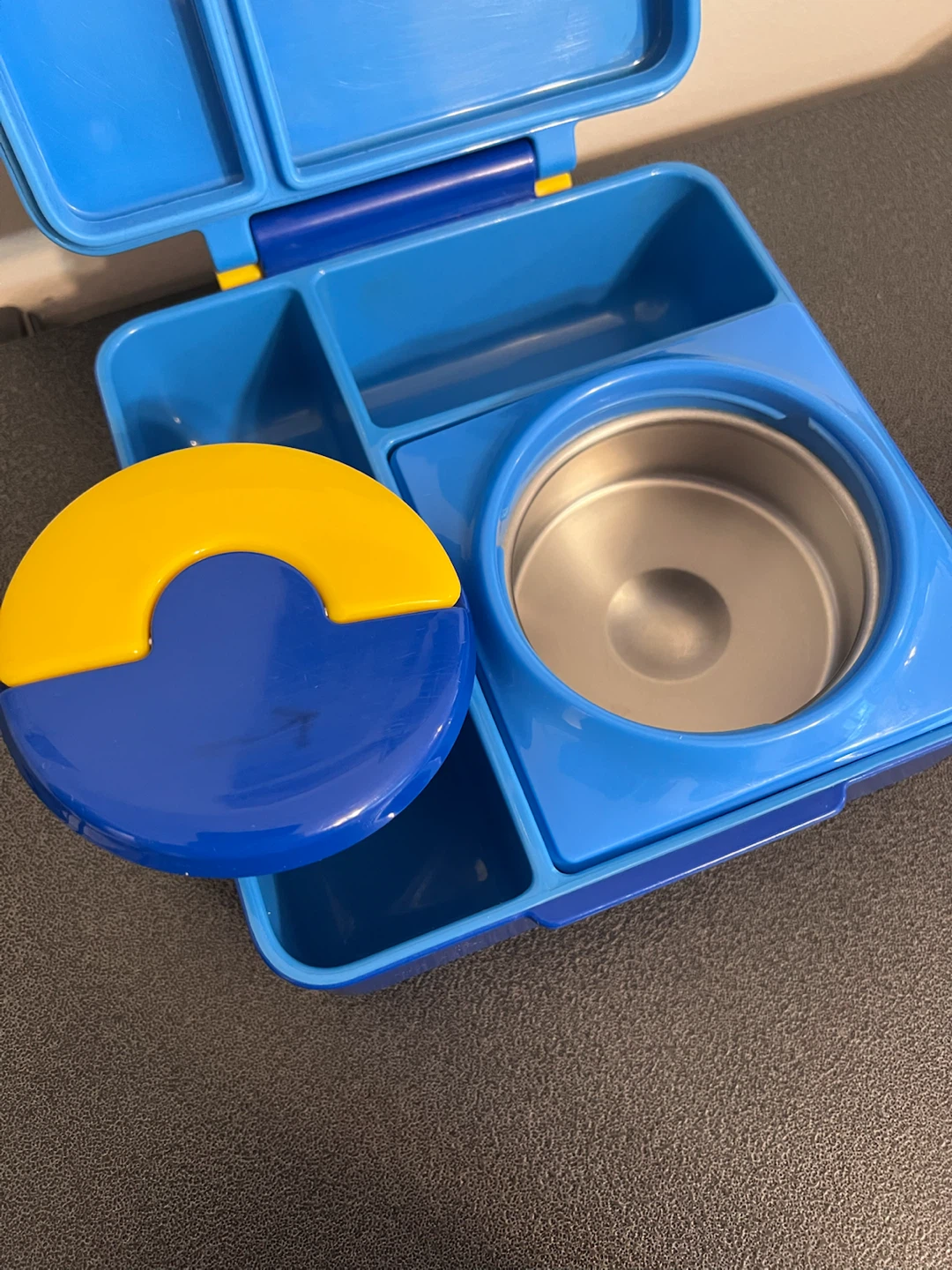 OmieBox Insulated Bento Lunch Box – Monster Blue/Yellow - photo 4