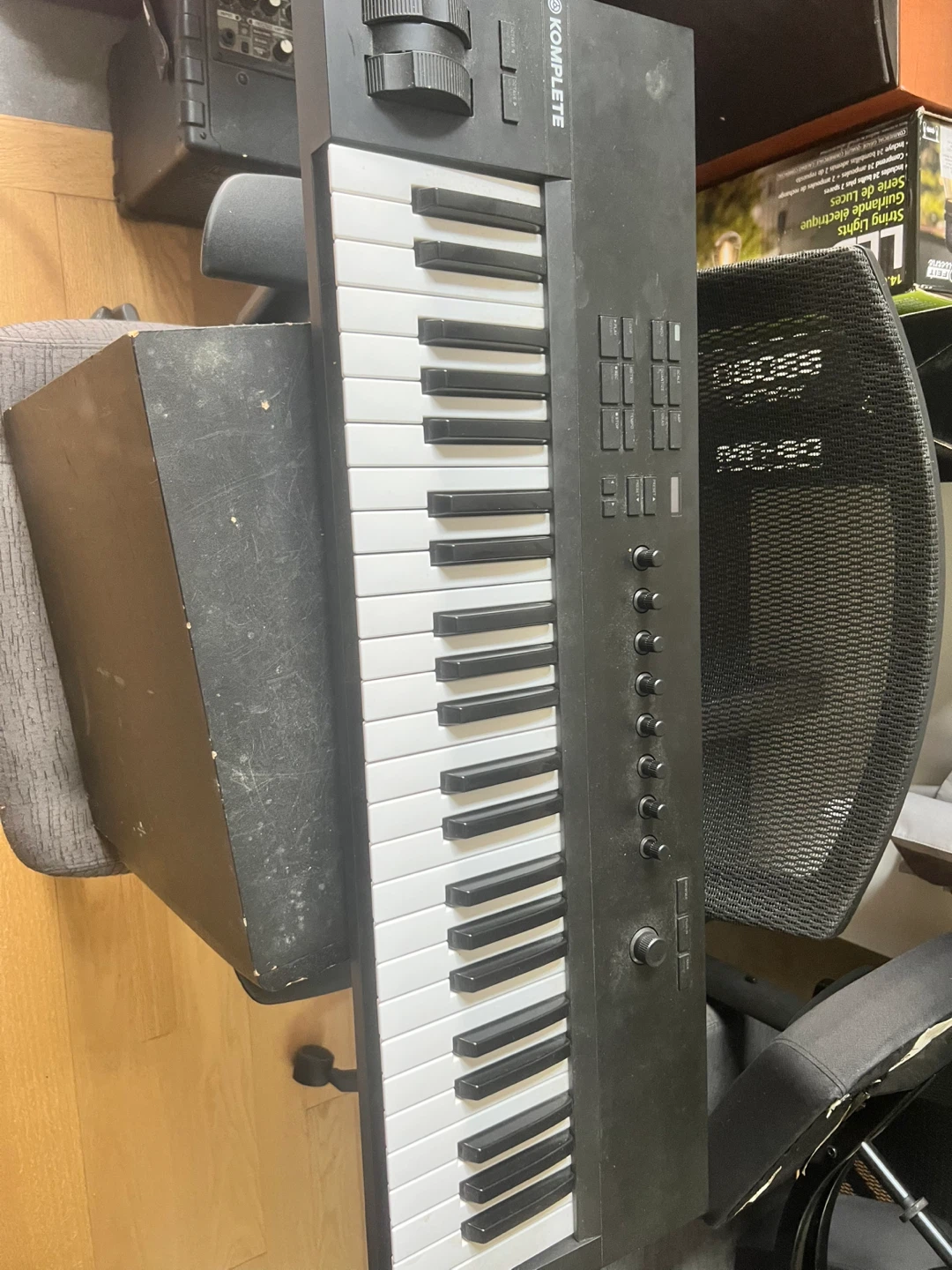 Native Instruments Komplete MIDI Keyboard Controller