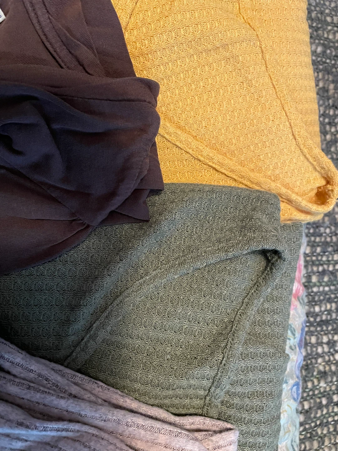 Bundle of 6 Women's Tops - photo 5