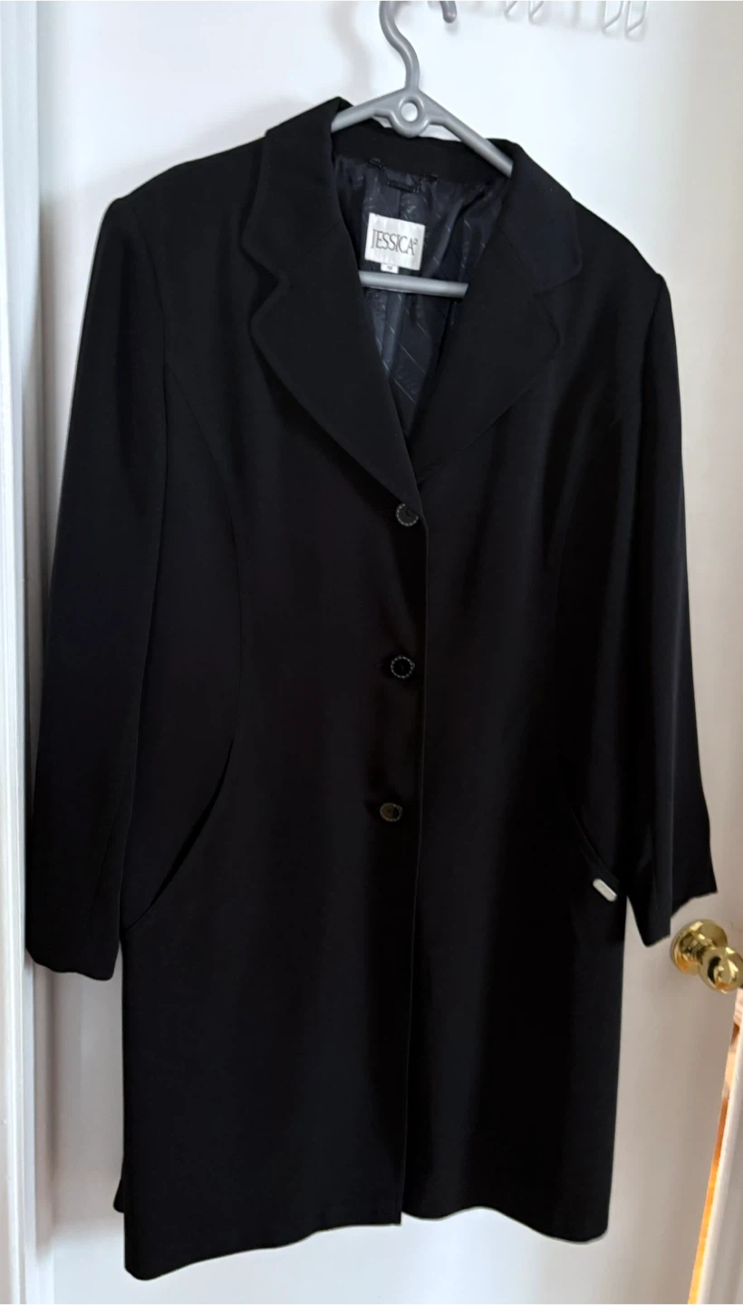 Jessica Black light weight long coat coatSize 16