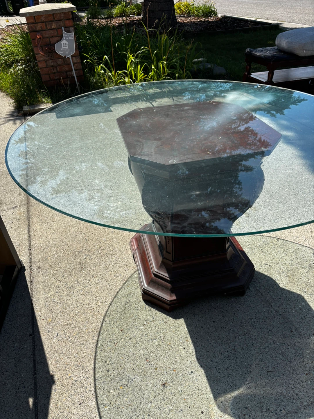 Round Glass Top Pedestal Table - photo 2