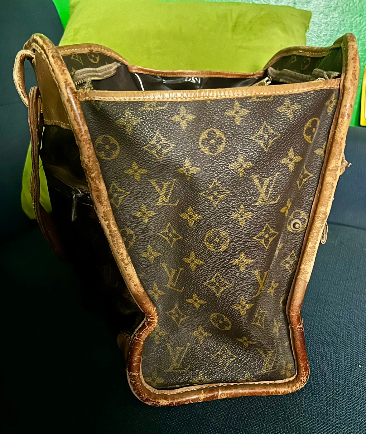 Vintage 70s Louis Vuitton Bag - French Company for Saks - photo 4