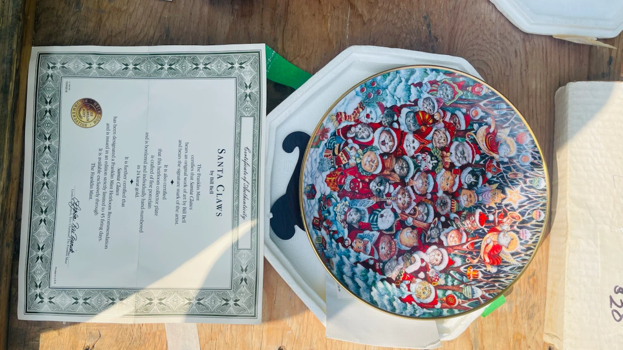 Franklin Mint Santa Claws Decorative Plate - photo 4