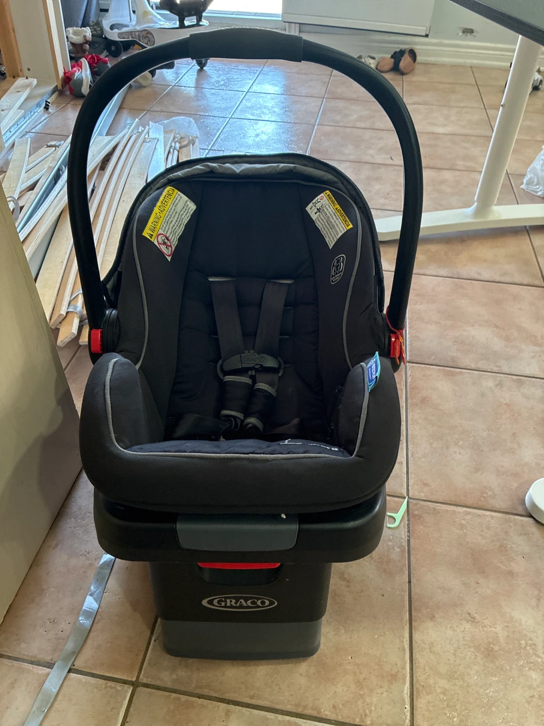 Graco Infant Car Seat with Base
