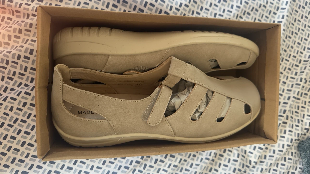 Women's Tan Comfort Sandals Size 11 ( Sandalias size 11) - photo 2