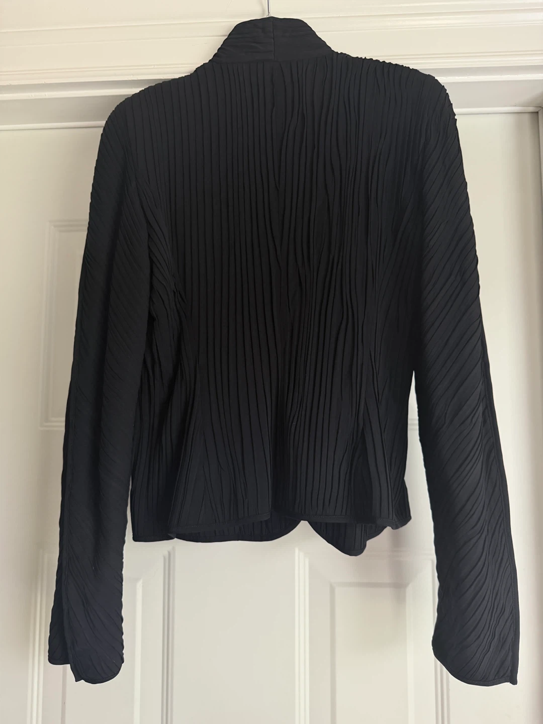Giorgio Armani Black Pleated Jacket with Bow - Size 42 - photo 5