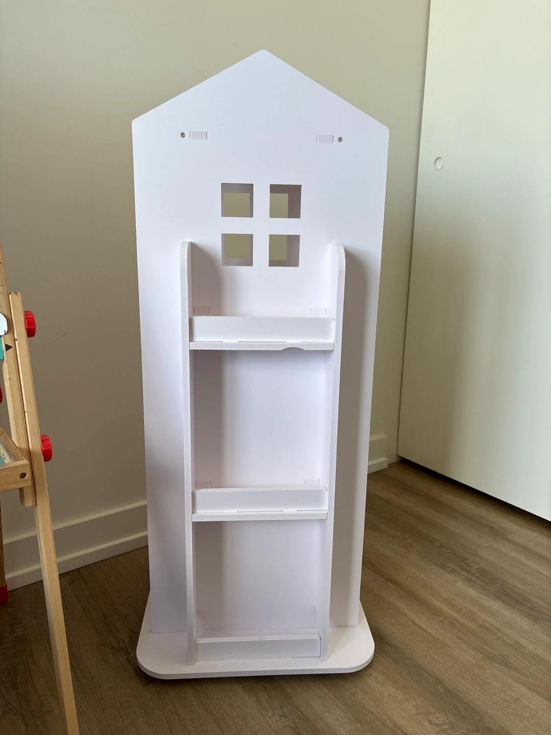 White House kids rotating Bookshelf