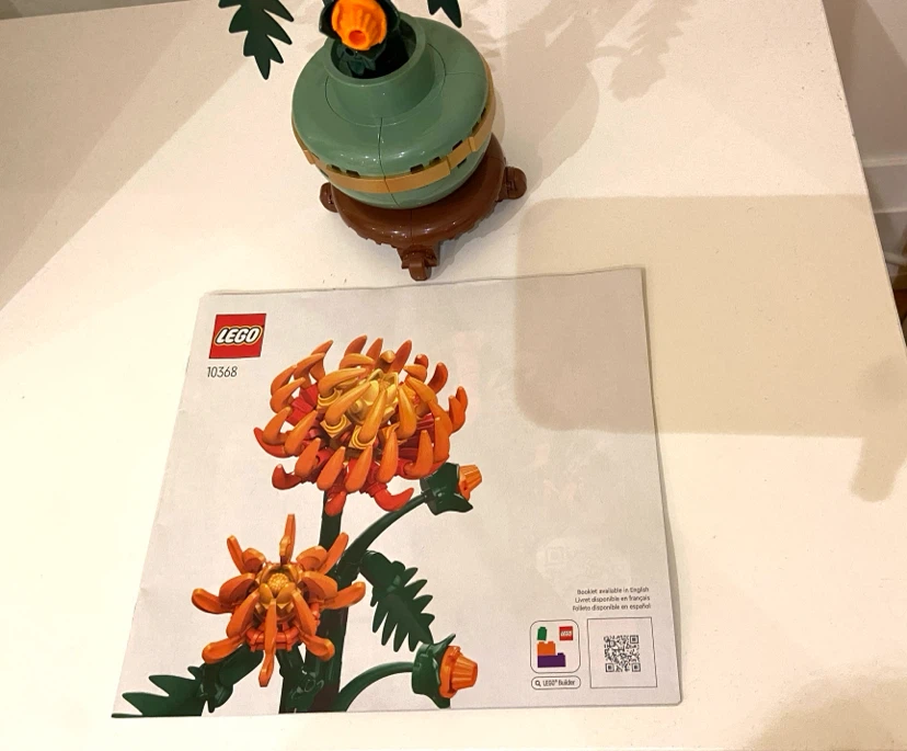 LEGO 10368 Chrysanthemum Flower - photo 2