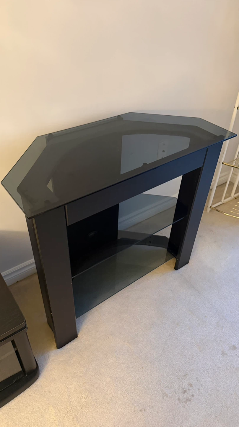TV Stand - photo 2
