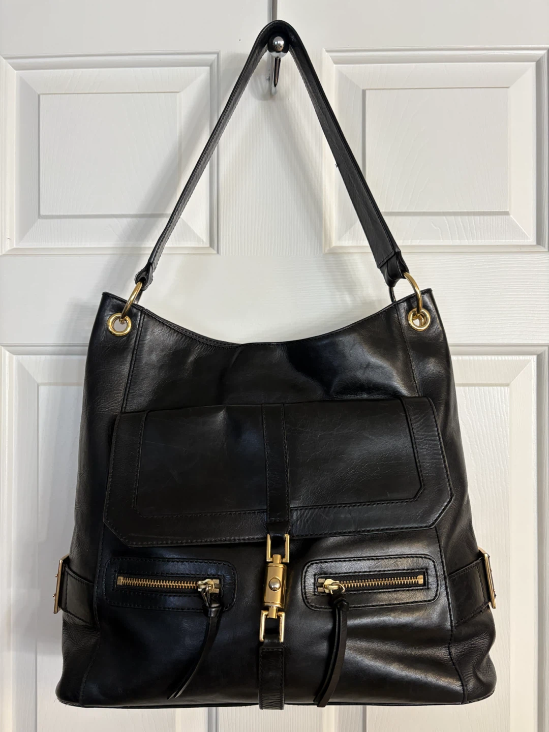 MAXX NEW YORK Multi-Pocket Black Leather Shoulder Bag