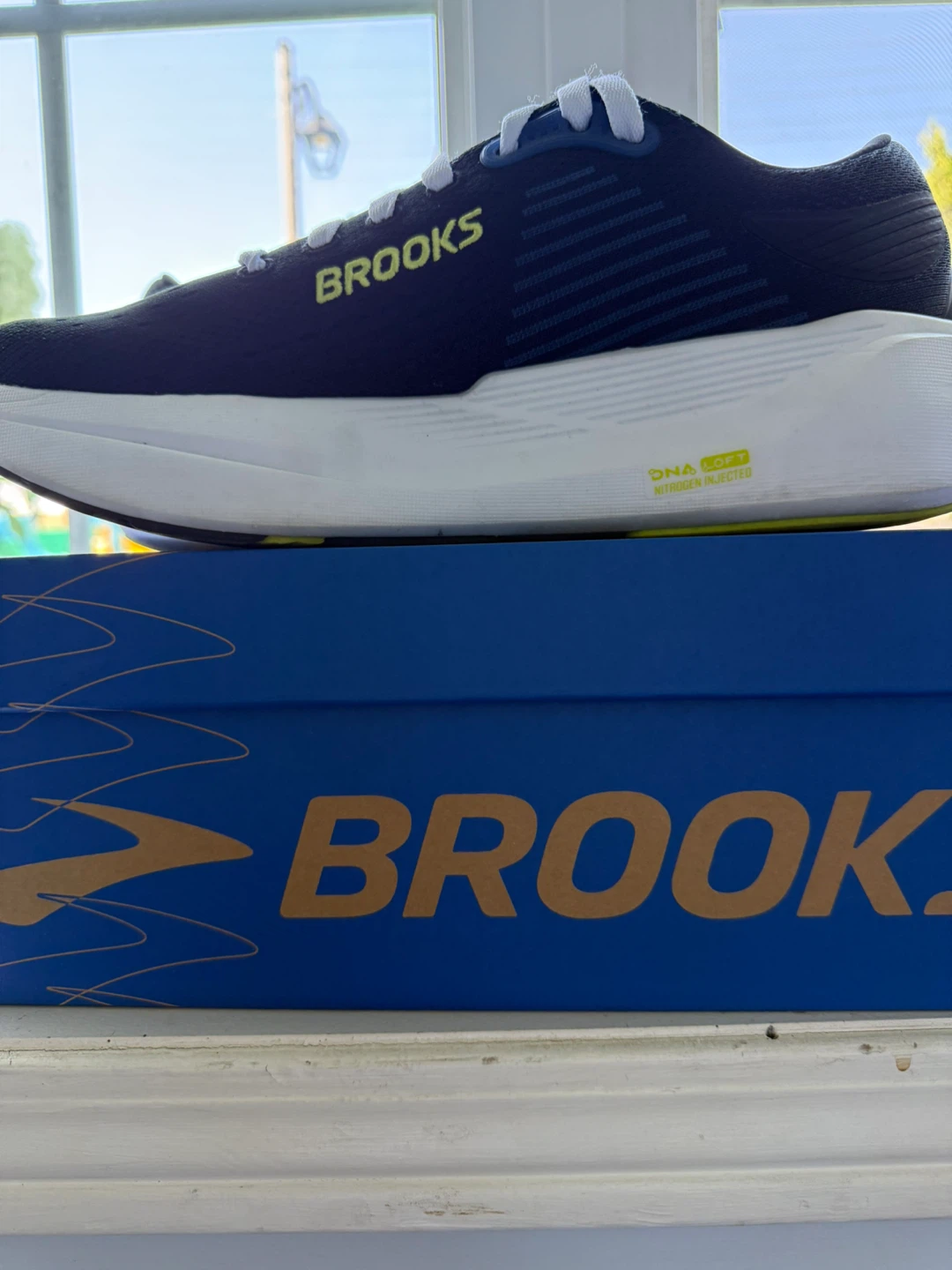 Brooks Ghost Max 3 Men’s size 10 - photo 2