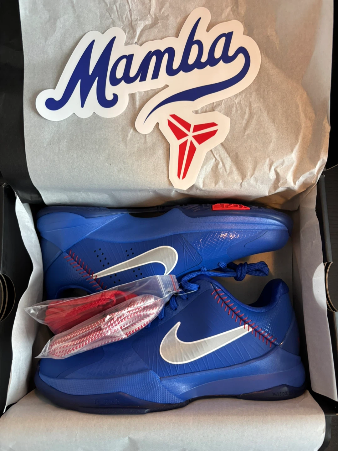 Kobe 5 Dodgers size 6.5y