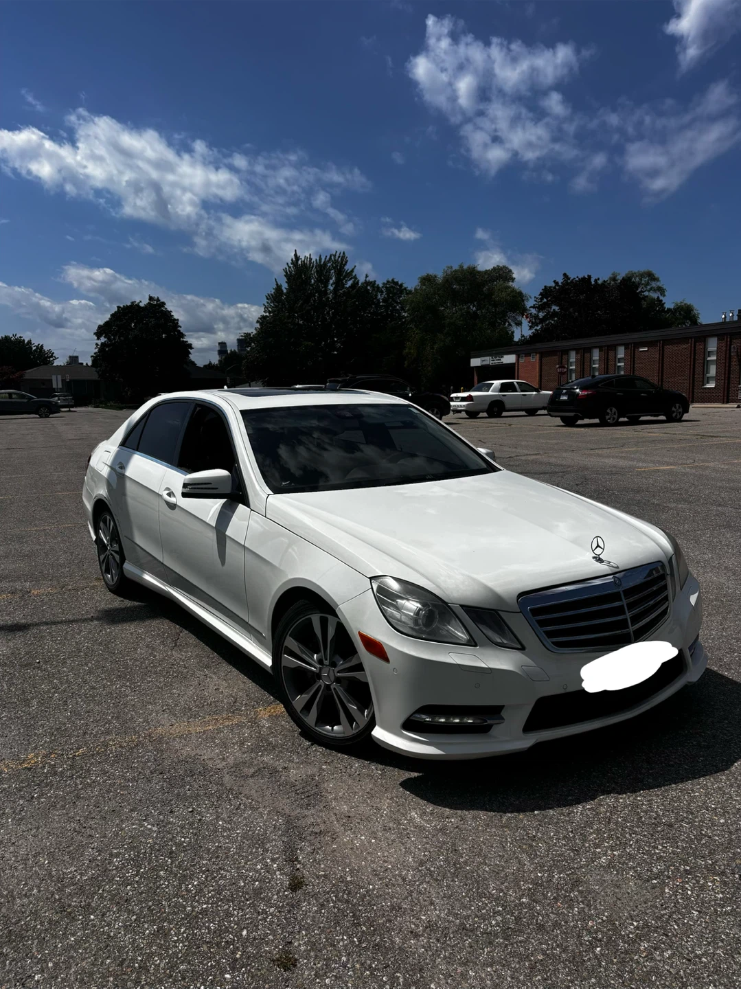 Mercedes-Benz E300 4MATIC