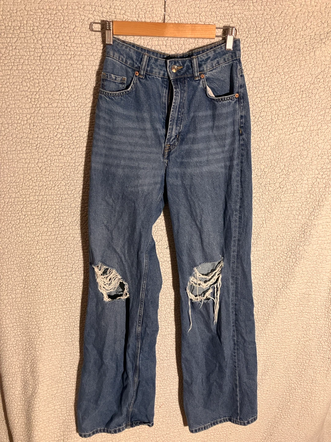 Divided H&M Ripped Jeans Size 2