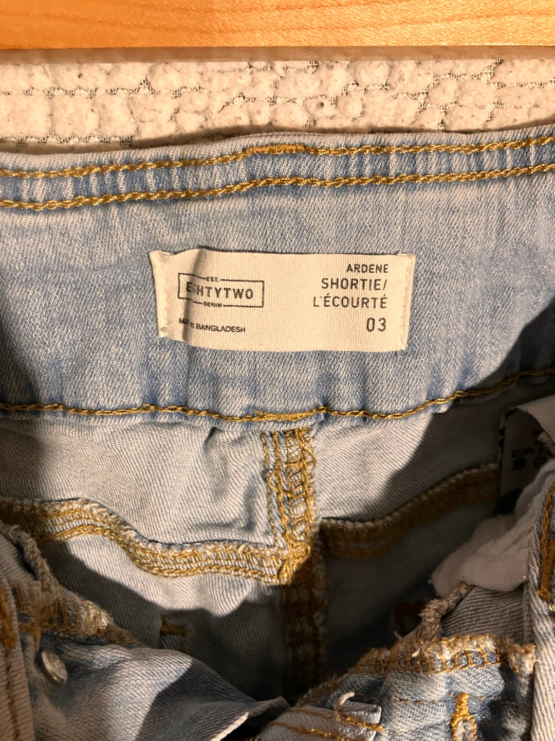 Eighty Two Arlene Shortie Denim Shorts Size 03 - photo 2