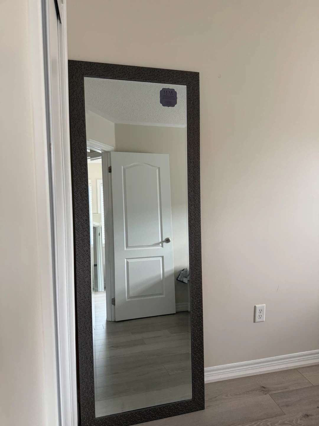 LUXE Wall Mirror