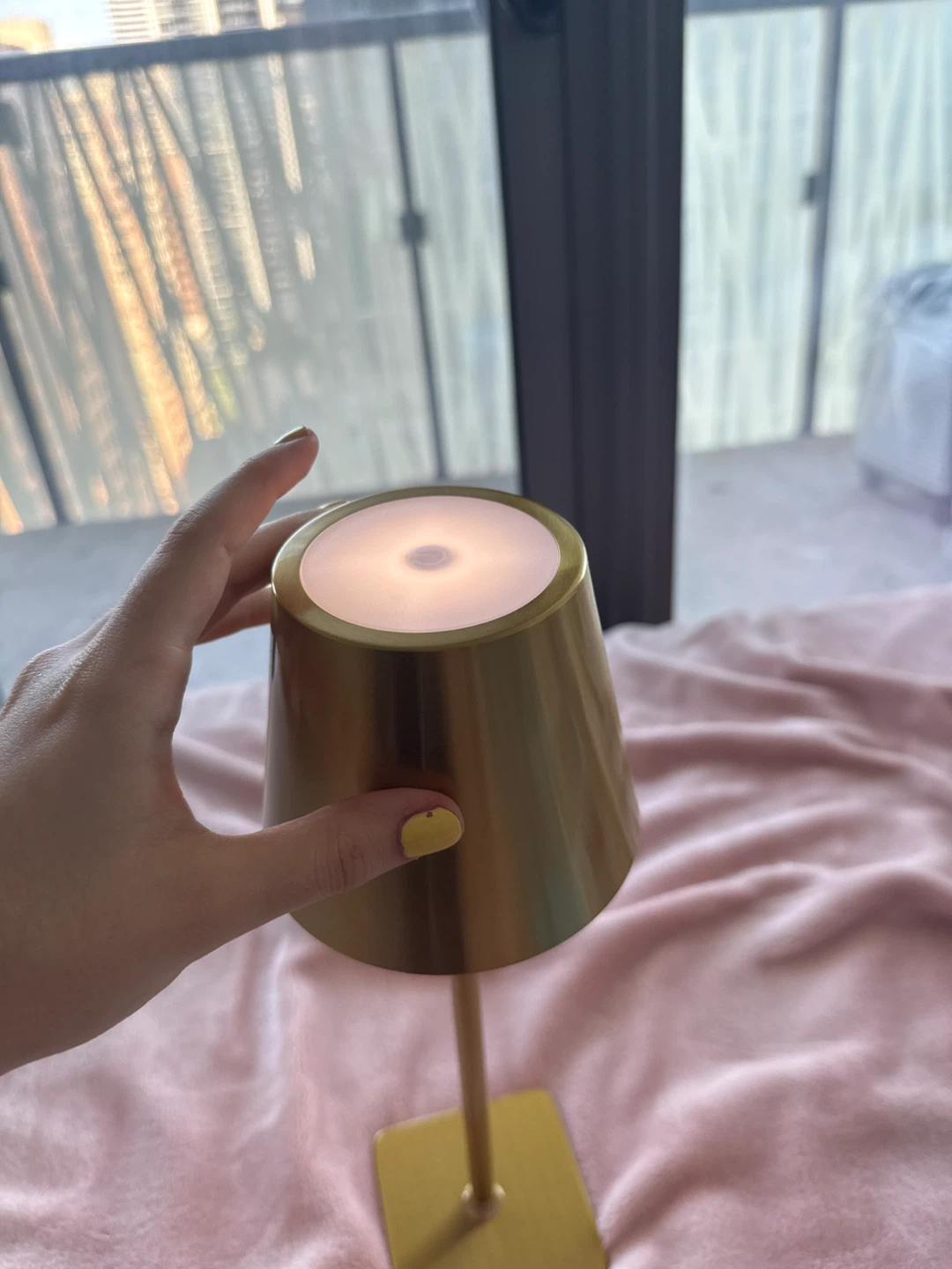 Gold Metal Table Lamp - photo 5