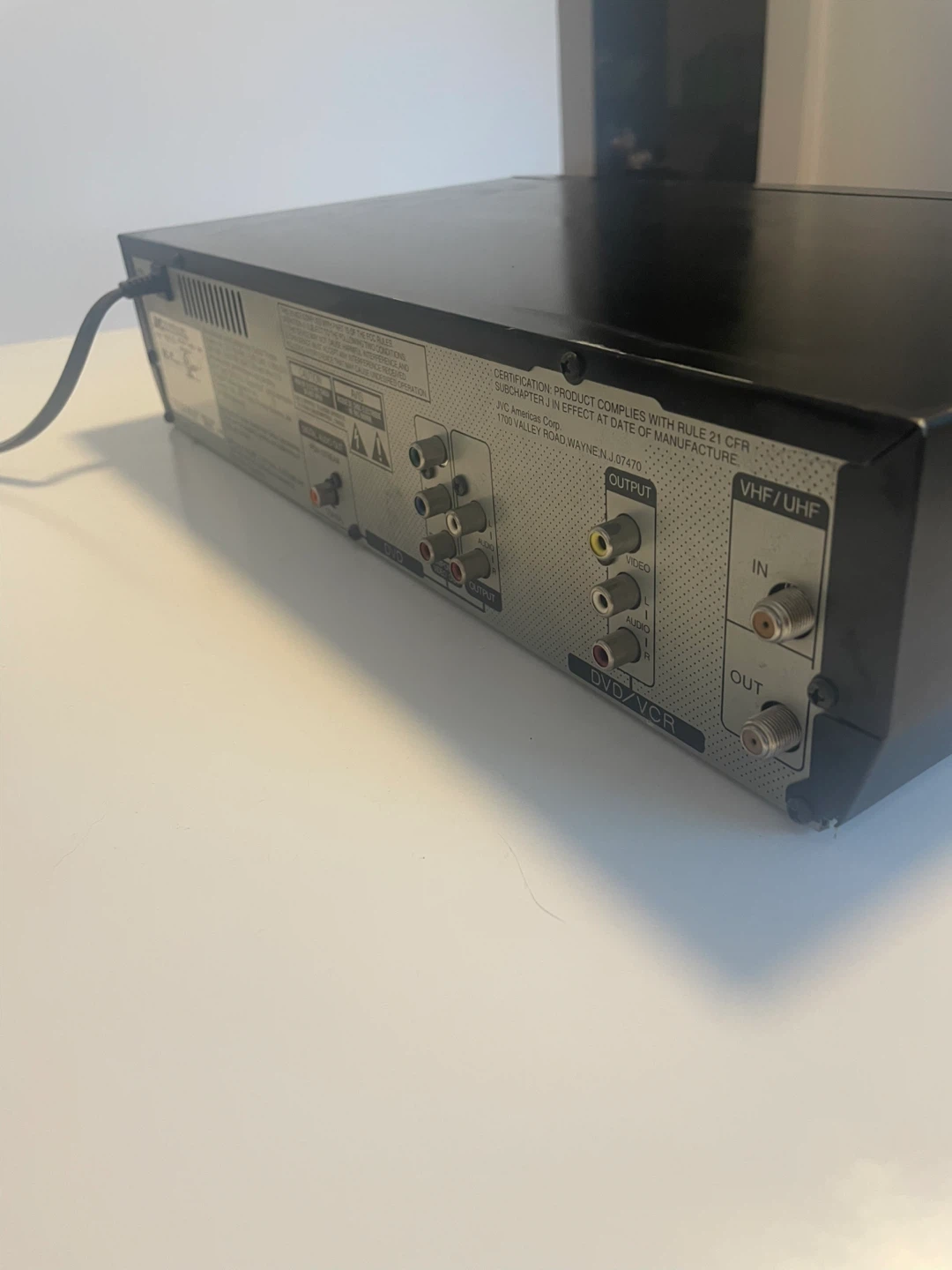JVC Hi-Fi Stereo DVD/VCR Combo Player - photo 2