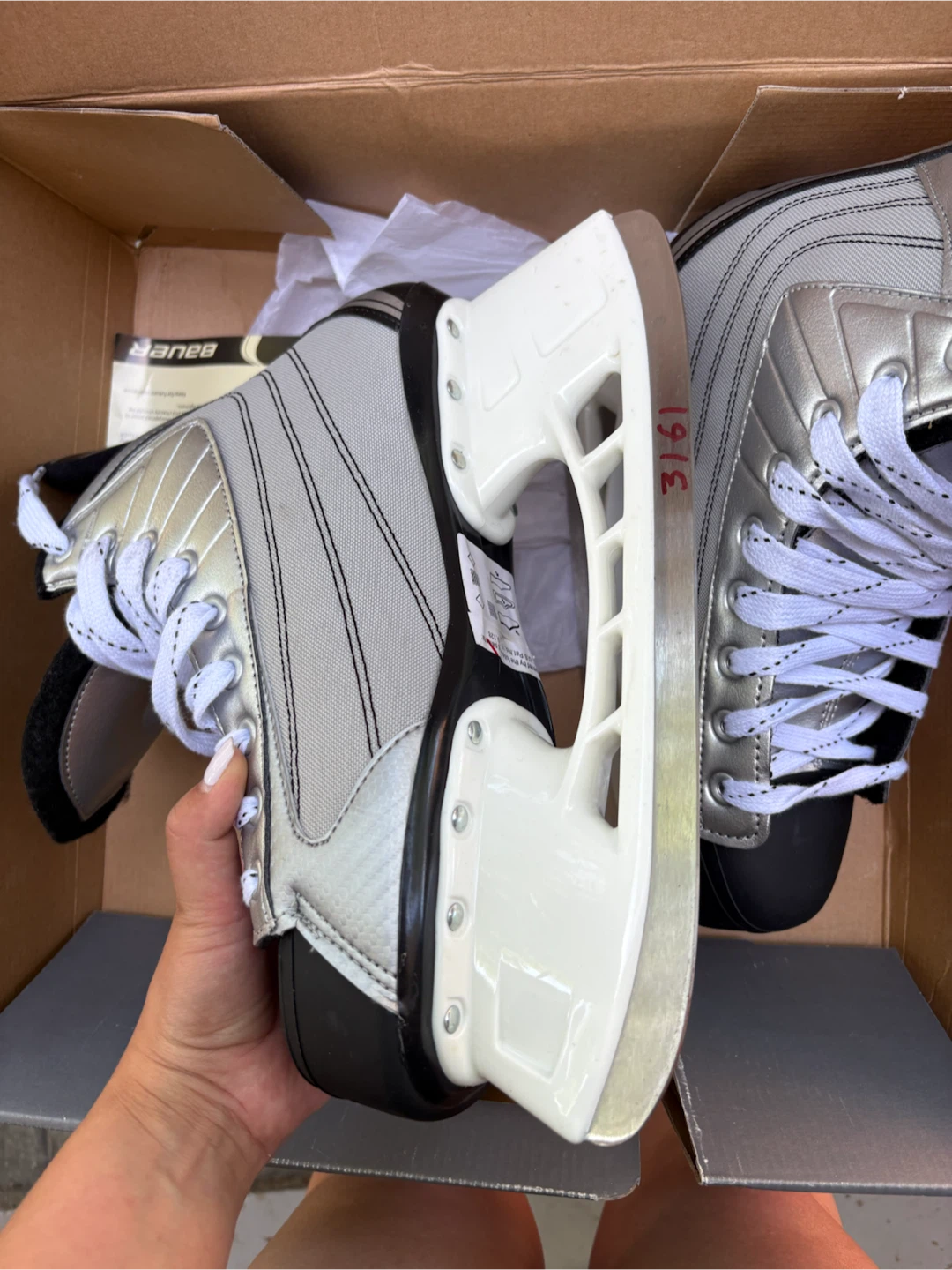 Bauer Hockey Skates - size 8 - photo 2