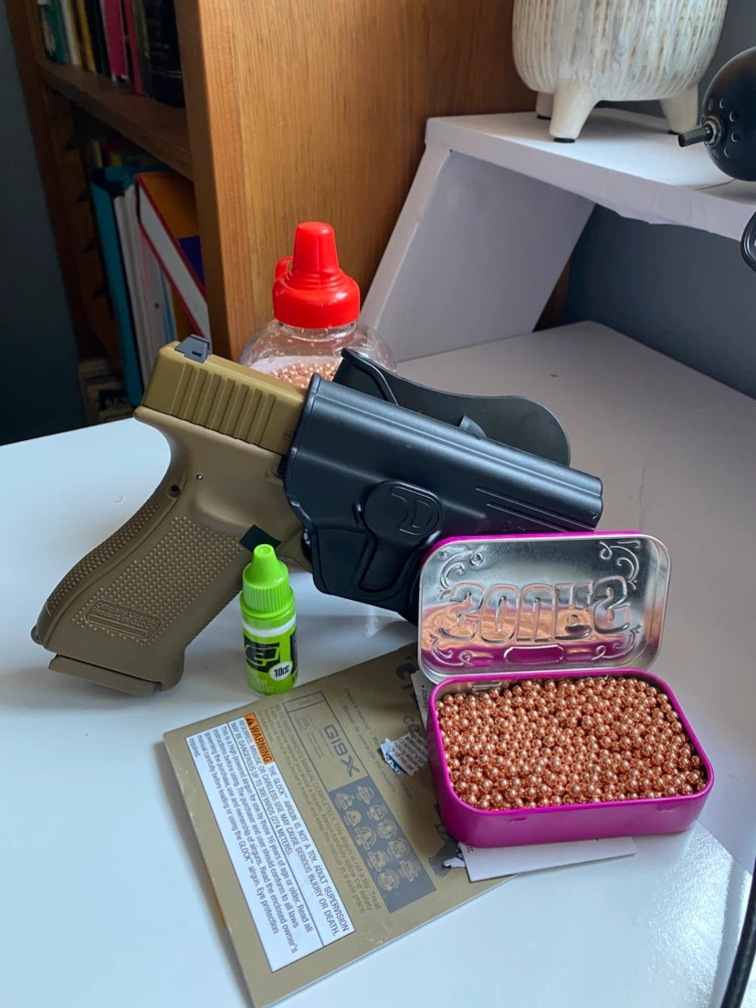 Glock 19x with Blowback + Extras