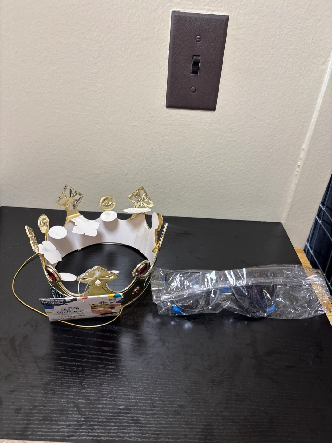 Crown and Sunglasses Party Set