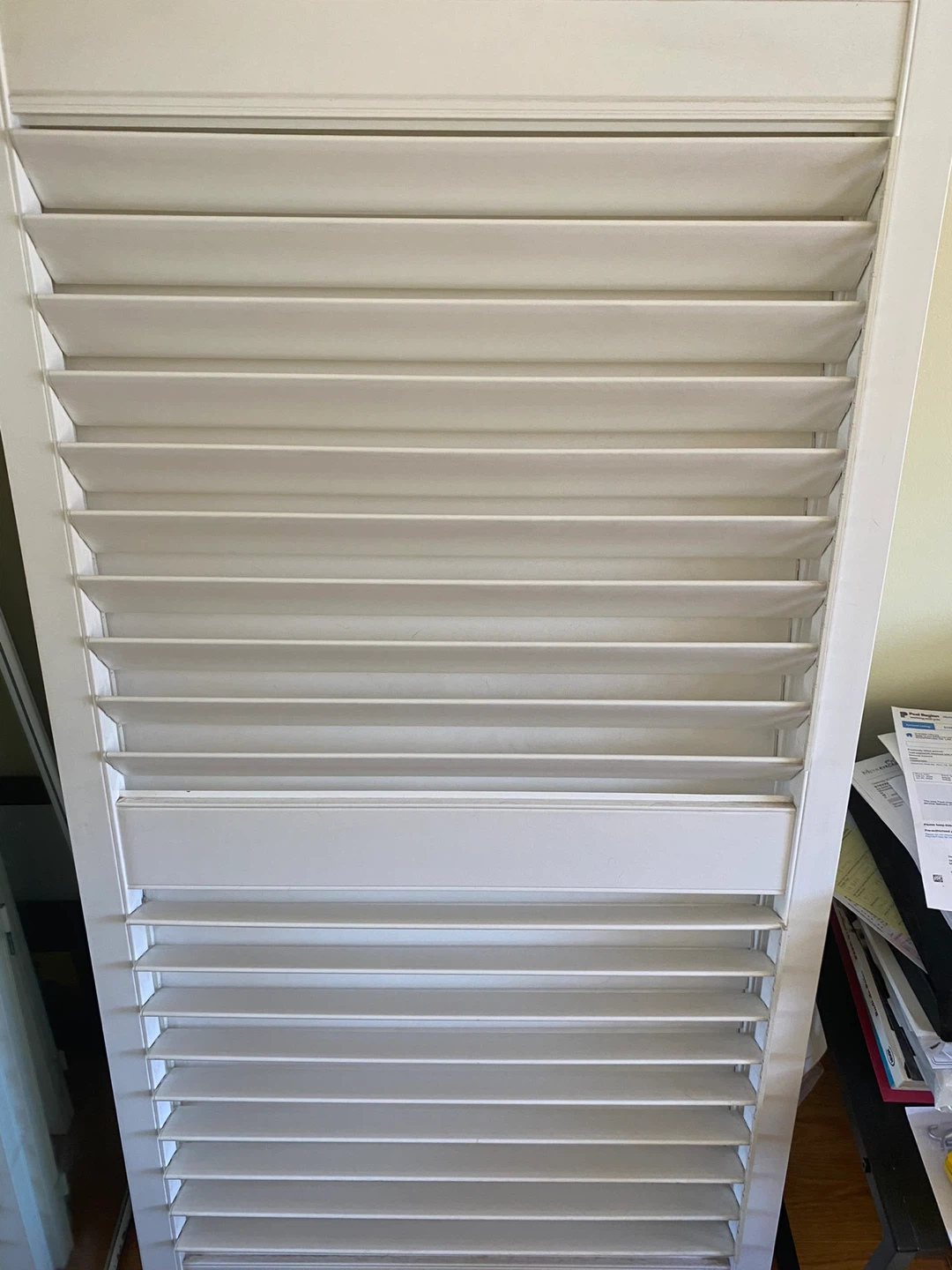 Old white shutter blinds - photo 2
