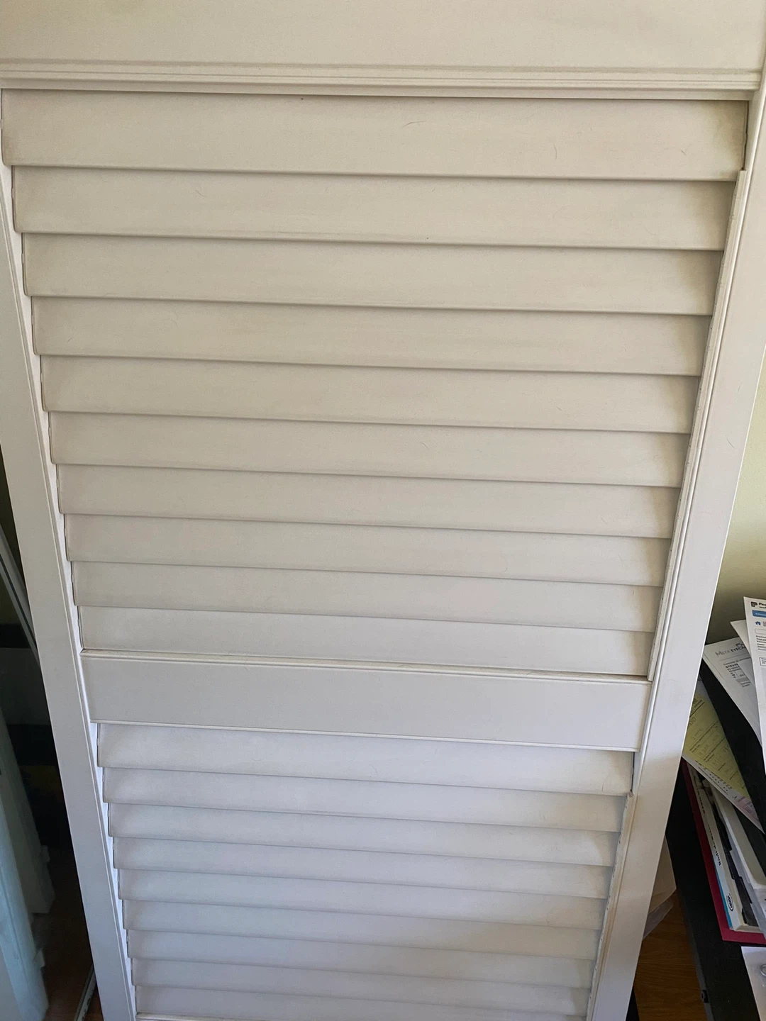 Old white shutter blinds - photo 3