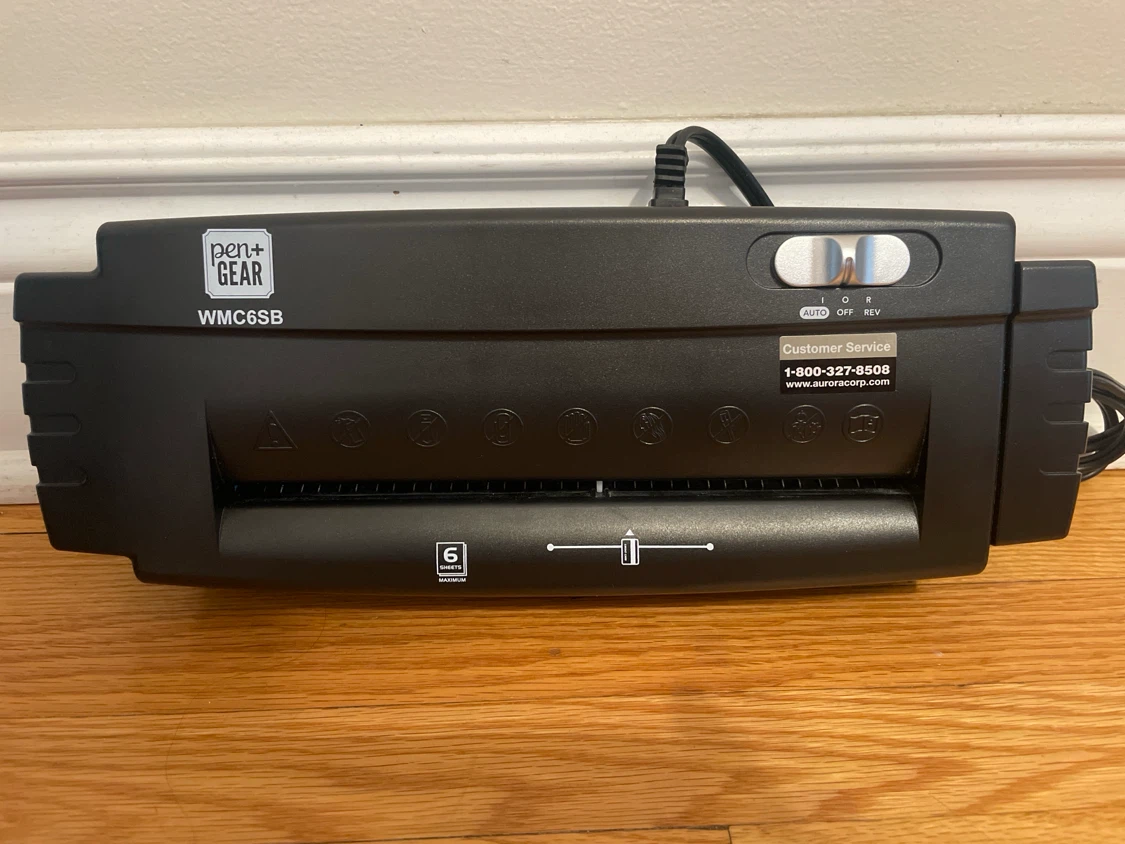 Pen+Gear WMC6SB Paper Shredder - photo 2