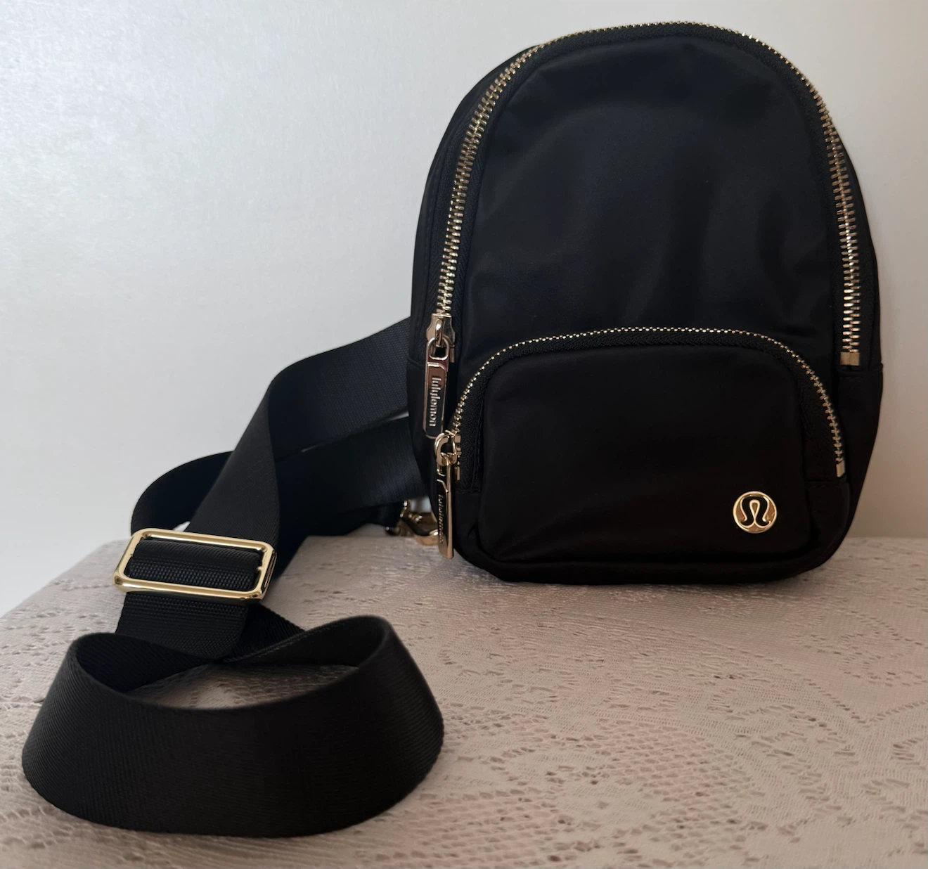 Lululemon Mini Backpack💰Accepting Fair Offers -Authentic - photo 3
