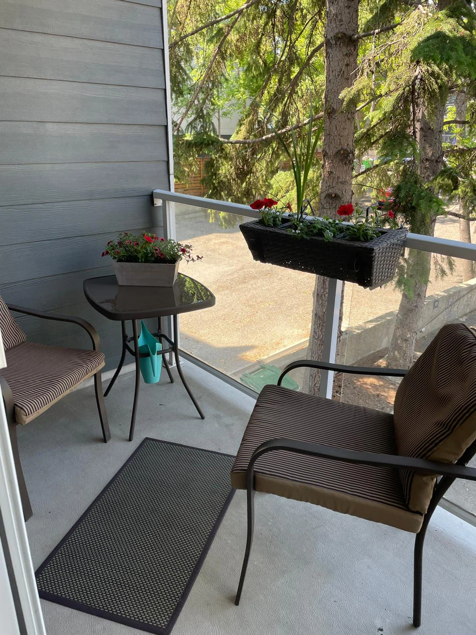 Patio Chair and Table Set  with Planter