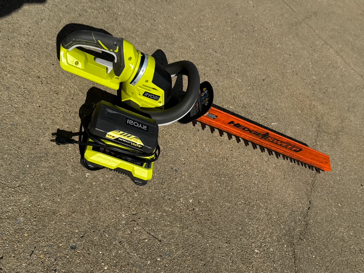 Ryobi 40V Cordless Hedge Trimmer with Battery and Charger