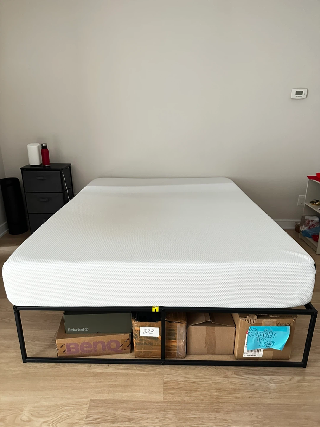 Zinus Queen Mattress + optional bed frame - photo 2