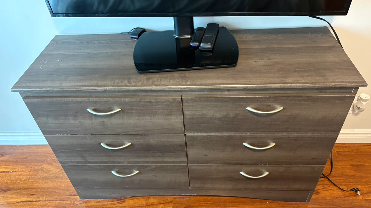 6-Drawer Wooden Dresser