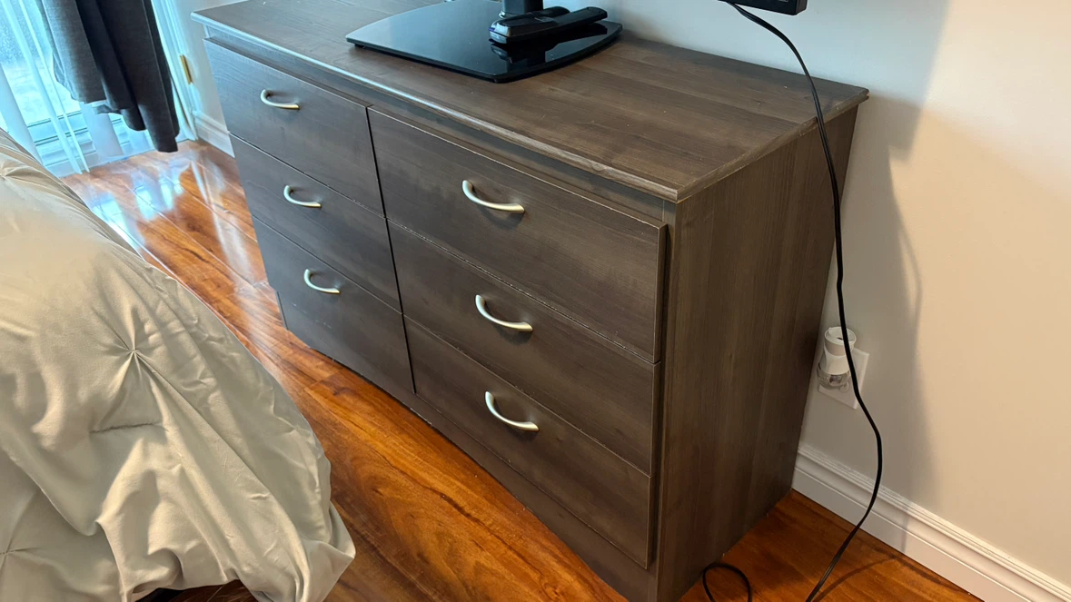 6-Drawer Wooden Dresser - photo 2