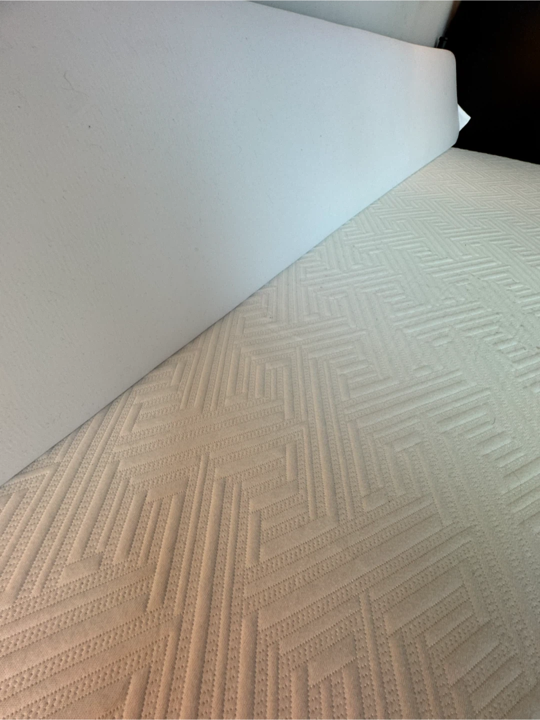 ***Pick up by 8/19***: King size White Quilted Mattress - photo 3