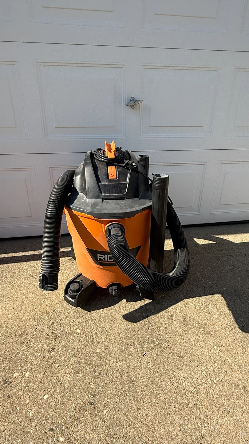 RIDGID Wet/Dry Shop Vacuum 12 gallons