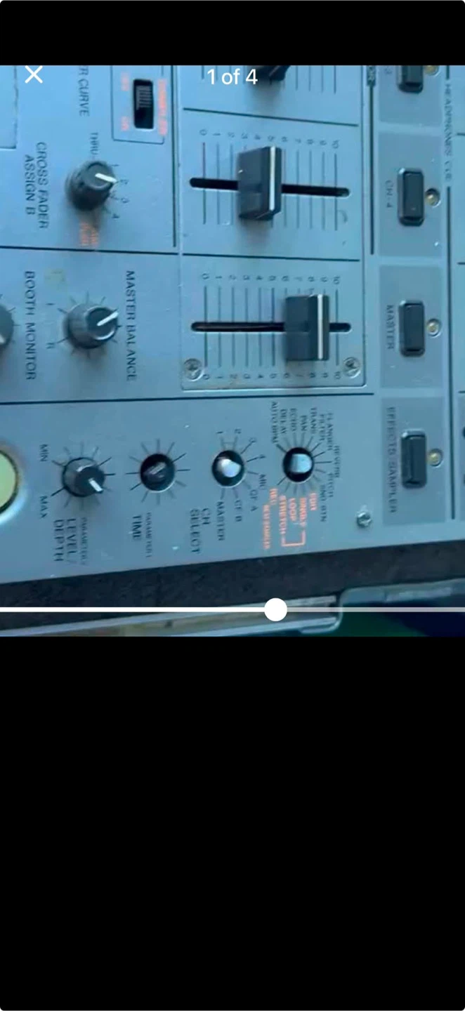Pioneer DJM-600 DJ Mixer