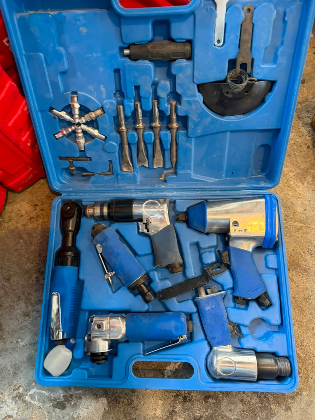Air Tool Kit with Case - photo 2