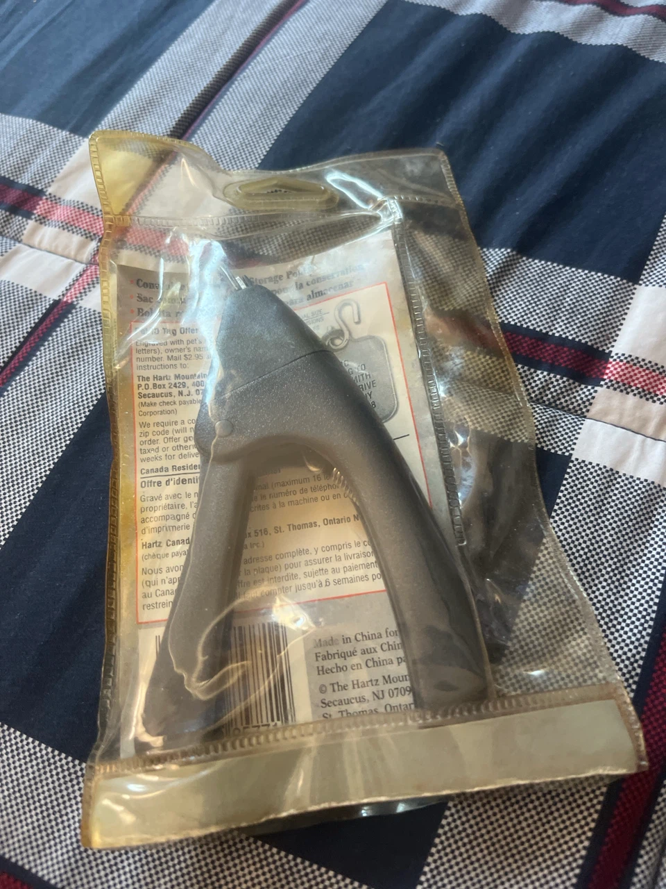 Dog toe clippers