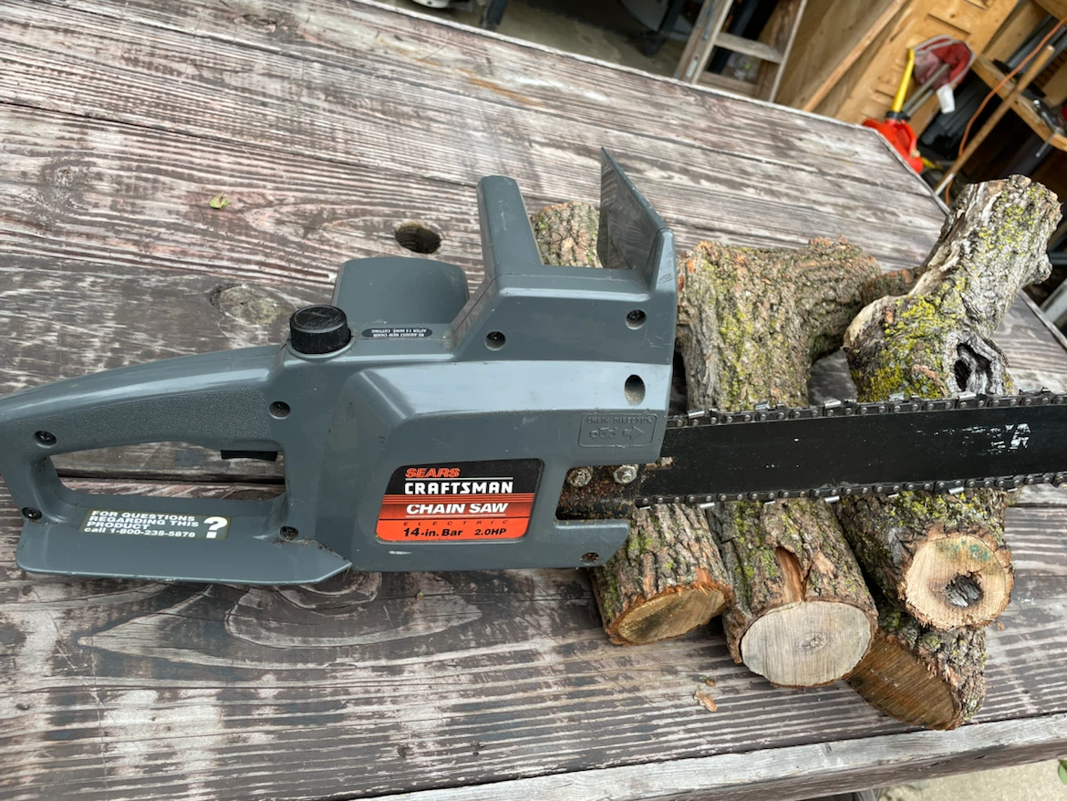 Craftsman 14-in Bar Chainsaw - 2.0 HP