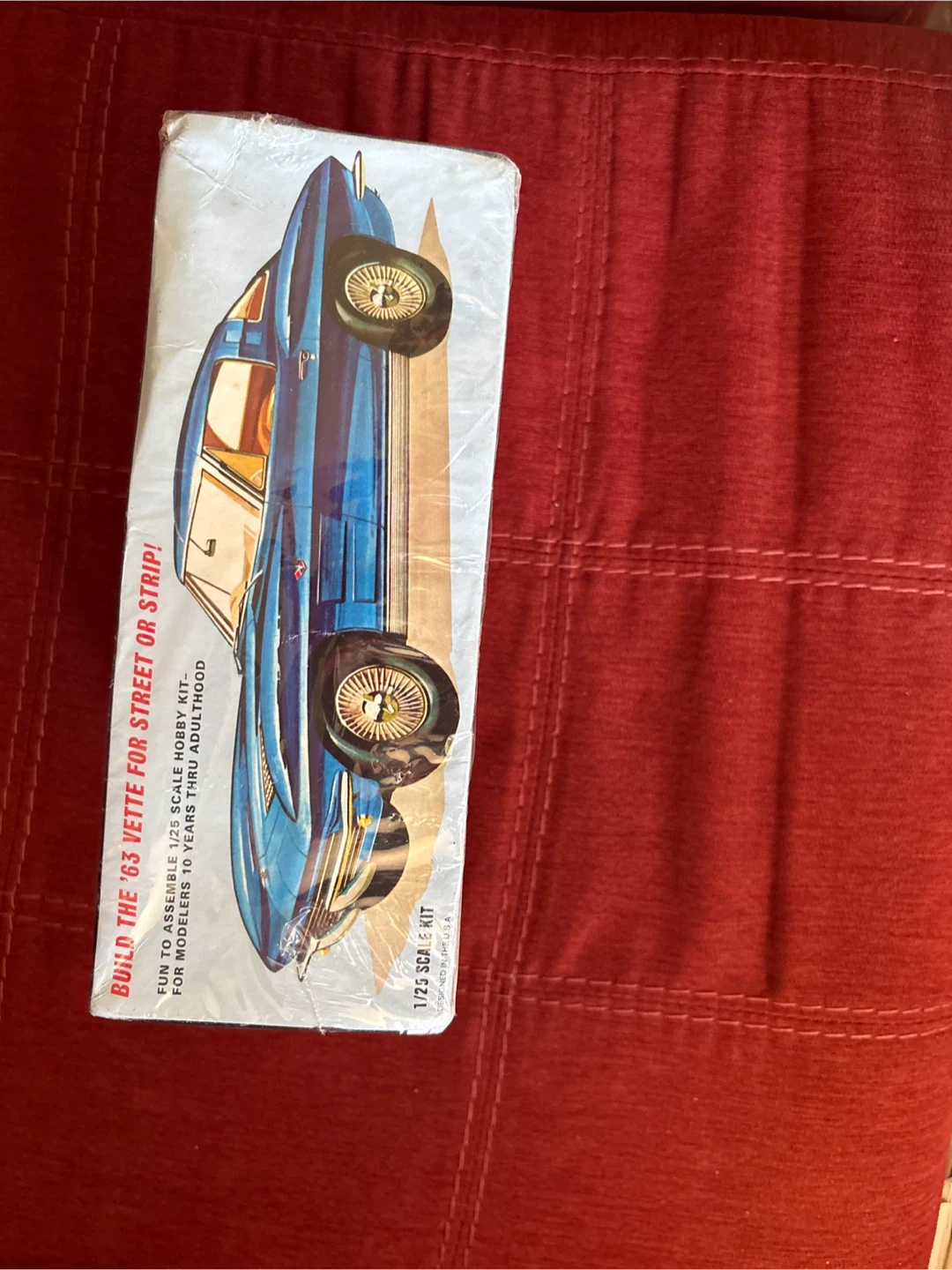 AMT 1963 Corvette Sting Ray 1/25 Scale Model Kit - photo 2