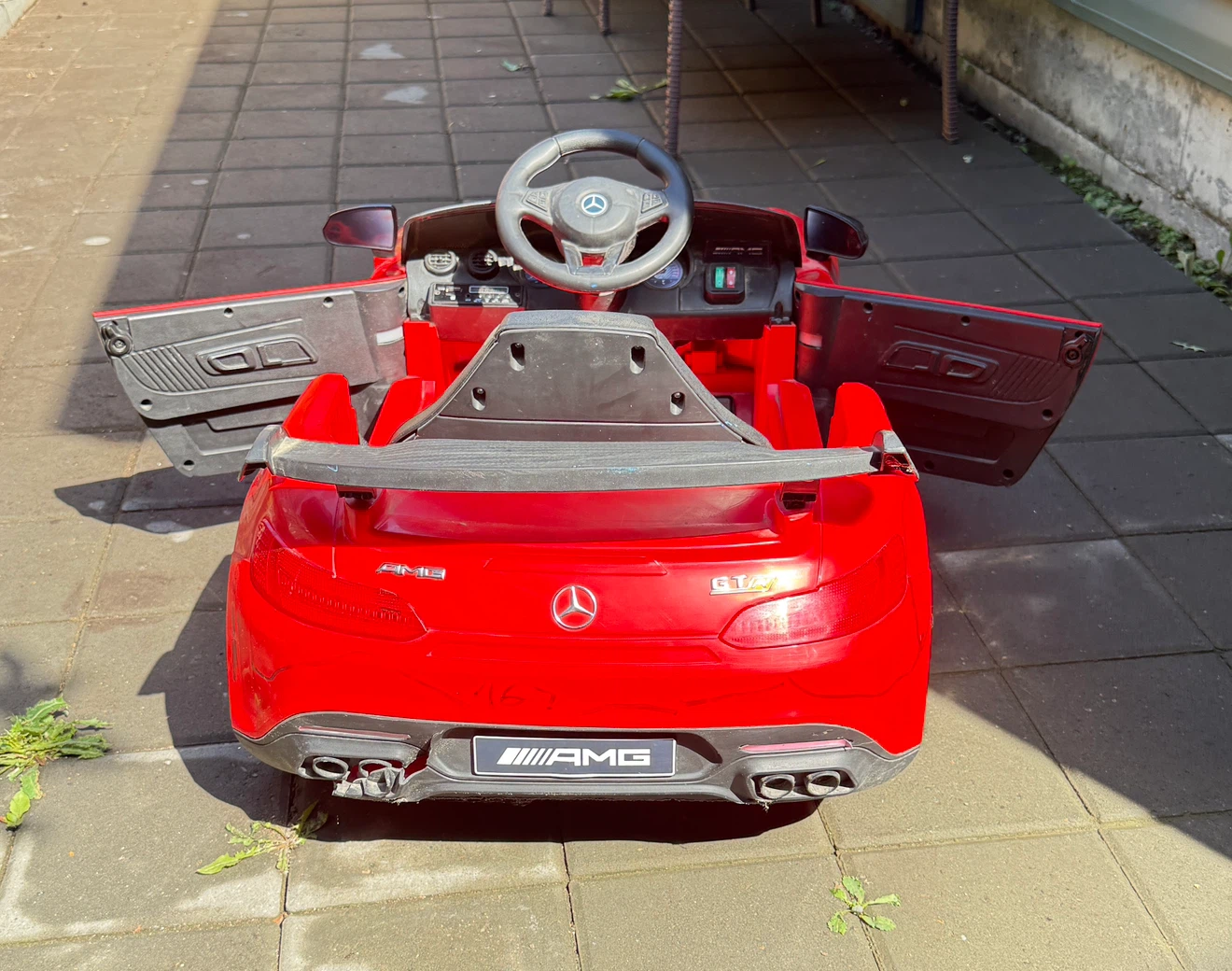 Kids Ride-On Mercedes-AMG GT Car - photo 4