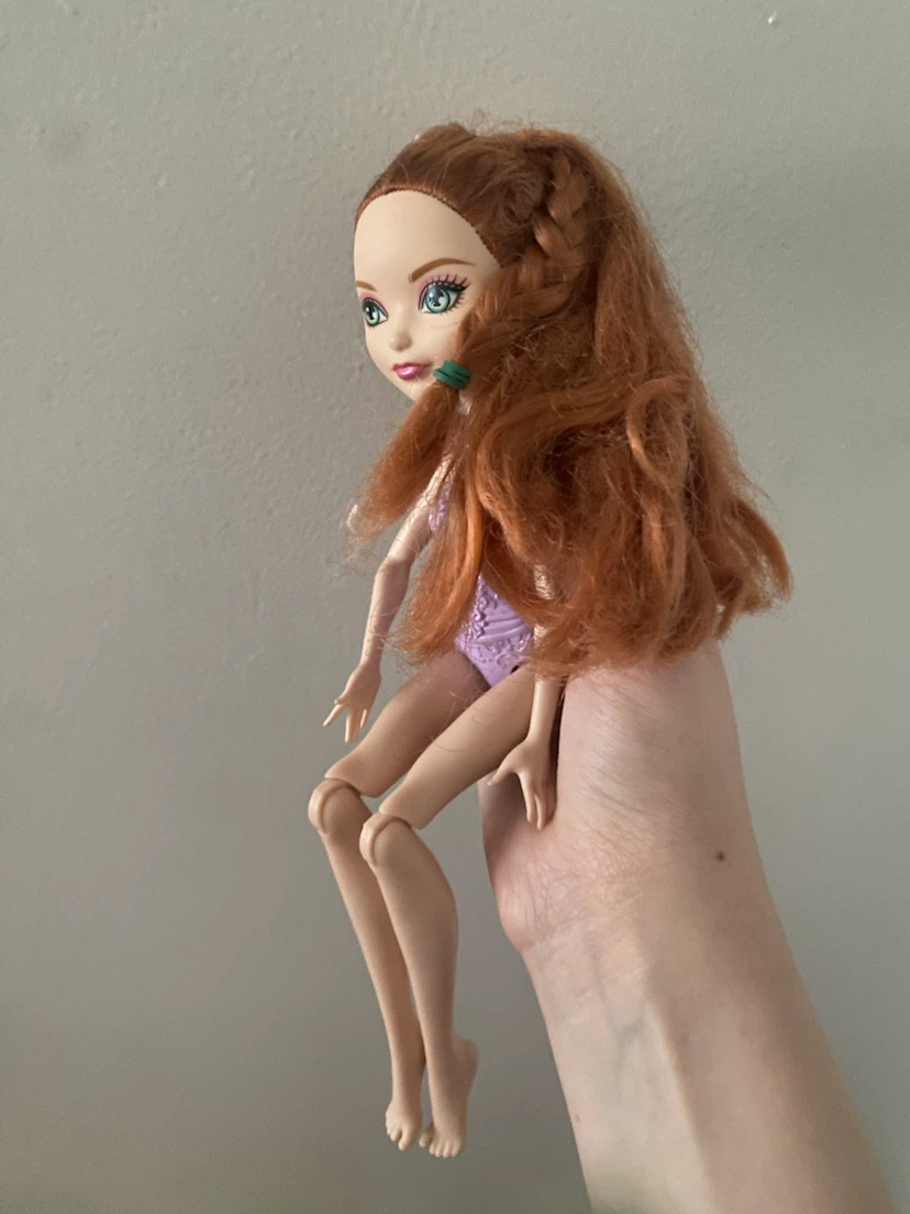 Hairstyling Holly O’Hair Ever After High Doll