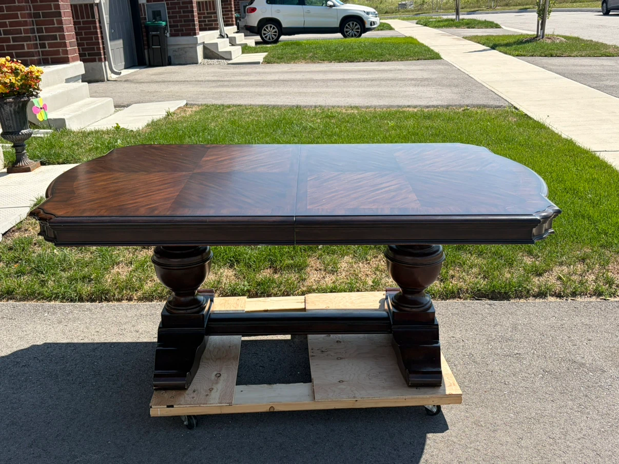 Dinning room table